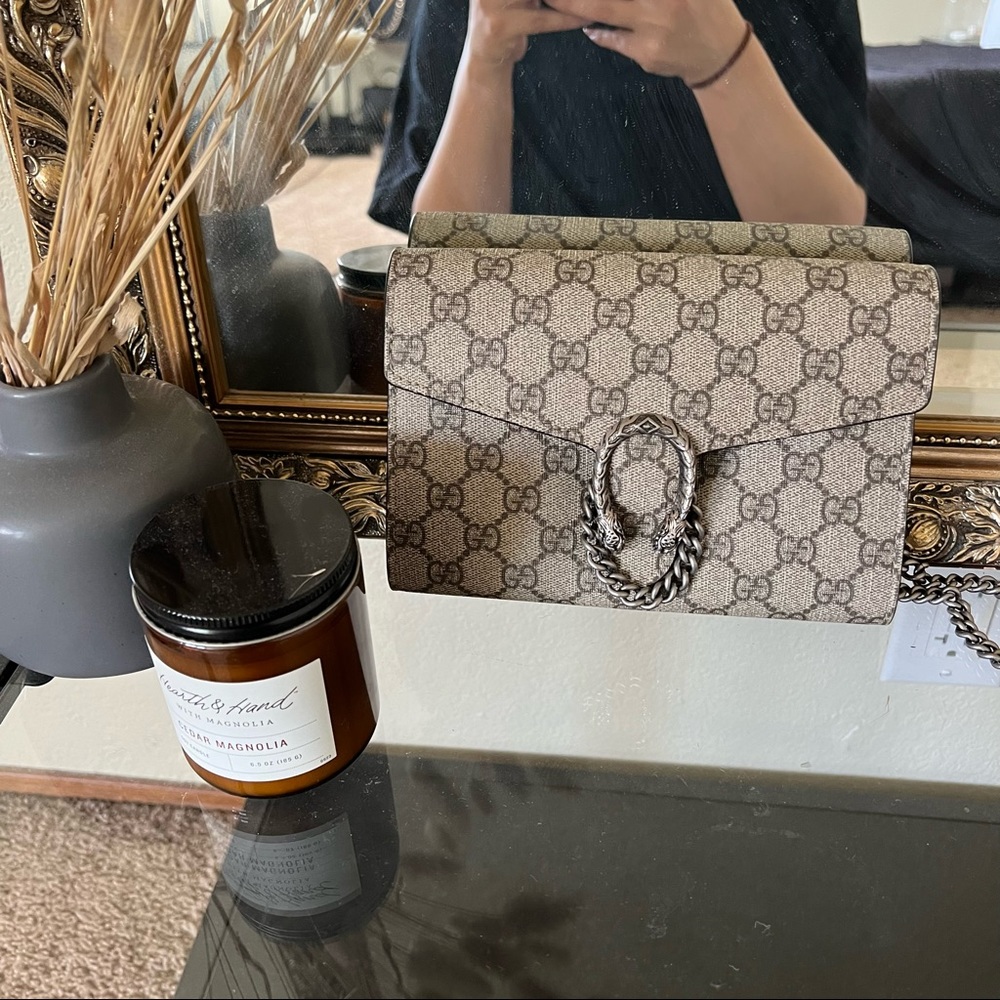 Gucci Dionysus wallet on chain